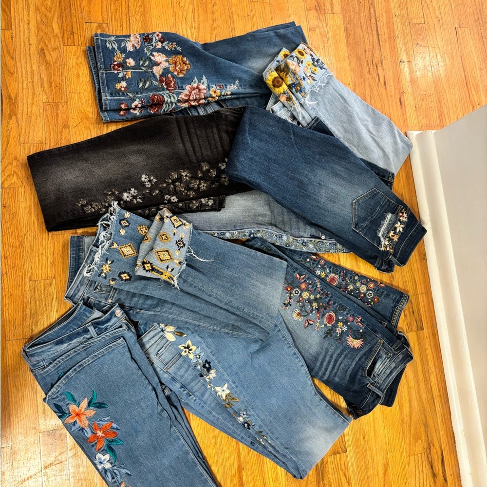 Driftwood size 29 9 pairs Embroidered Women's Jeans